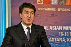 Aset Issekeshev speaks at Minex Central Asia 2010